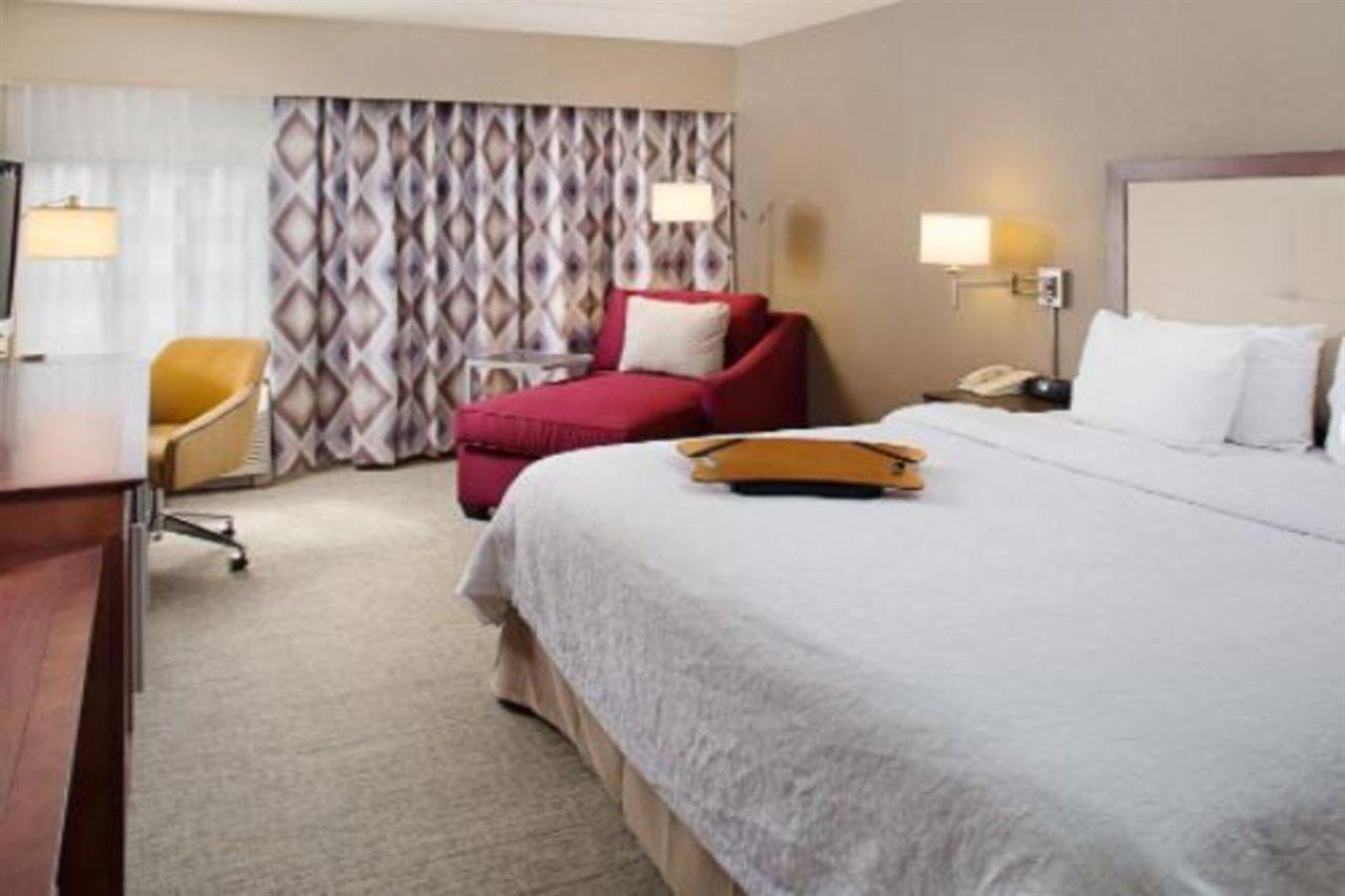 Hampton Inn Philadelphia/Уиллоу-Гров Экстерьер фото