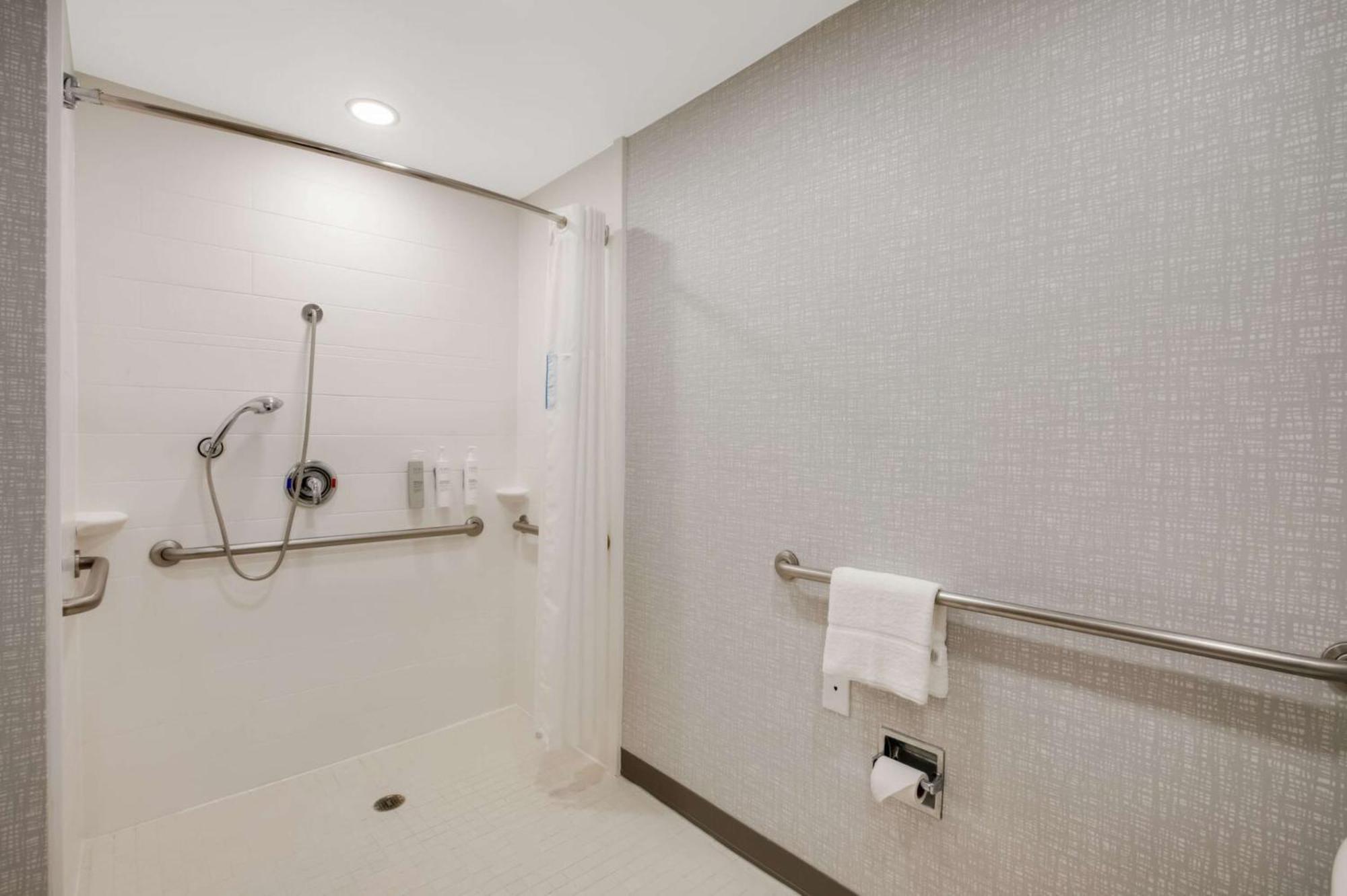 Hampton Inn Philadelphia/Уиллоу-Гров Экстерьер фото