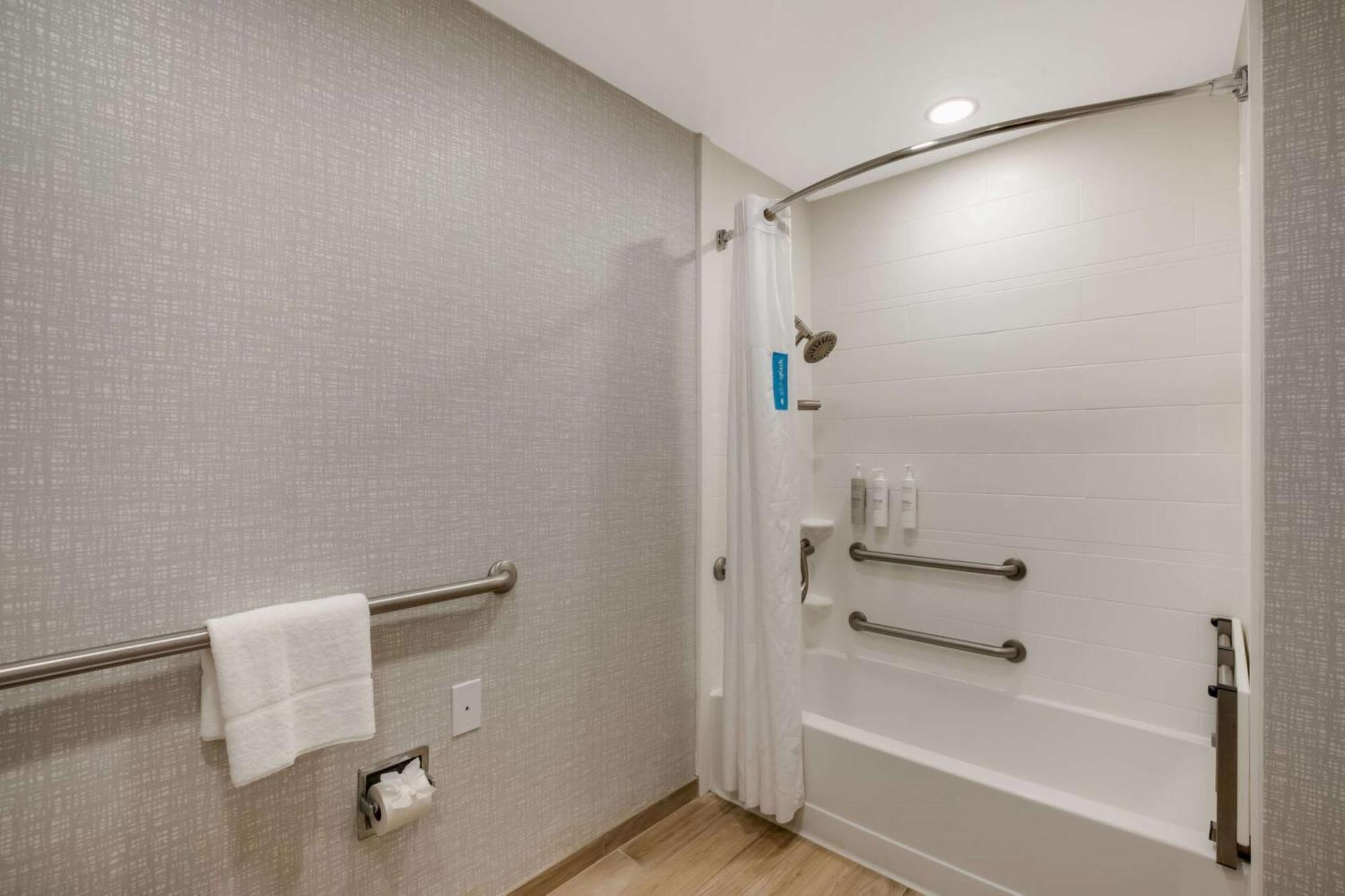 Hampton Inn Philadelphia/Уиллоу-Гров Экстерьер фото