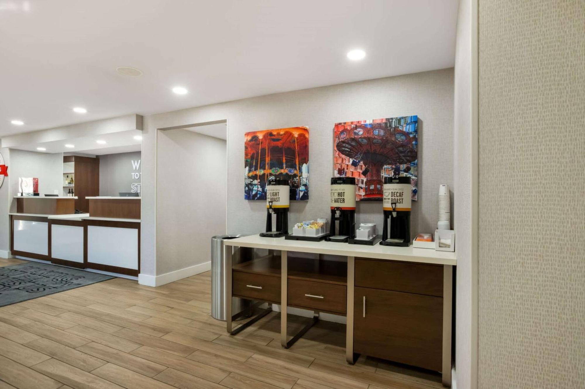 Hampton Inn Philadelphia/Уиллоу-Гров Экстерьер фото